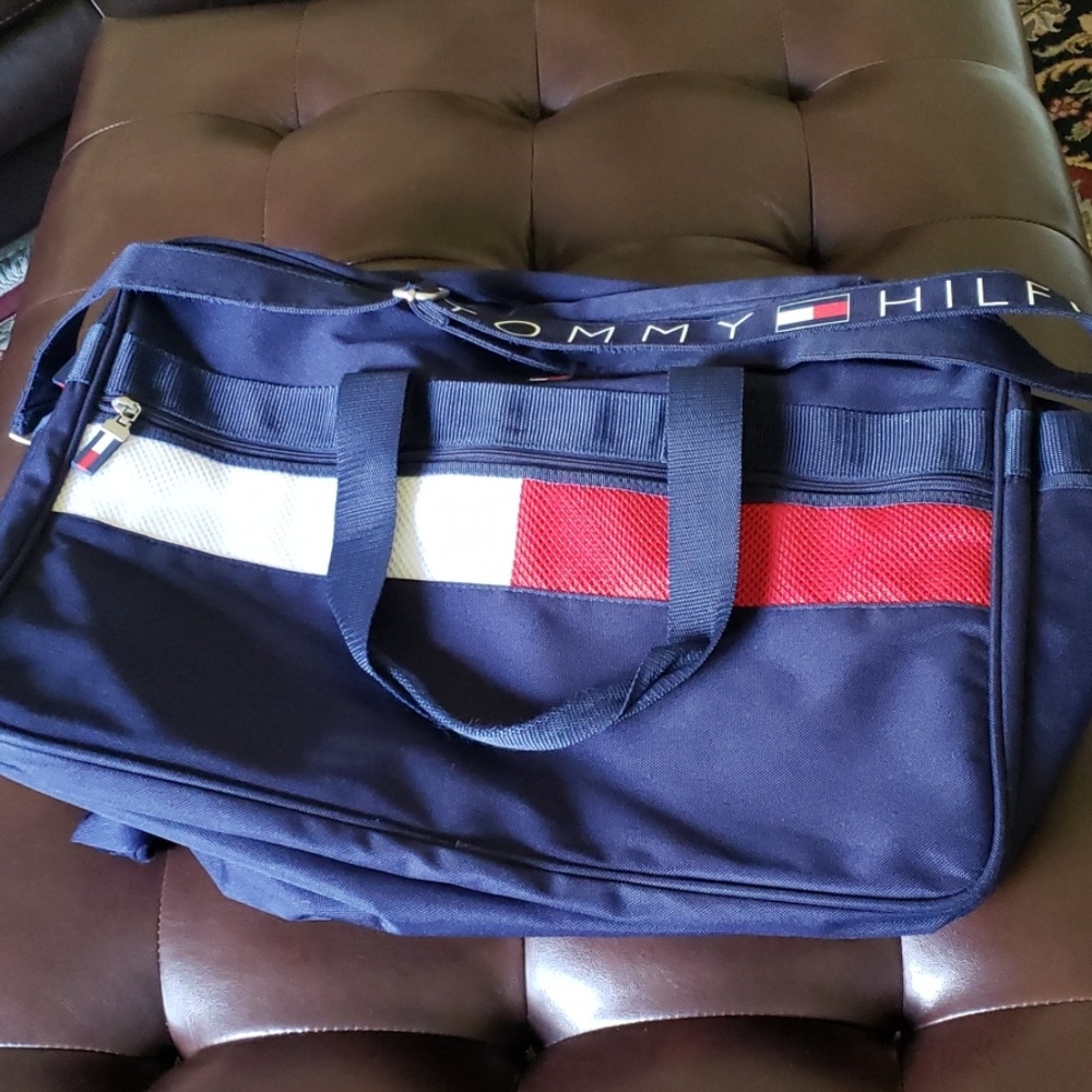 Tommy Hilfiger travel bag